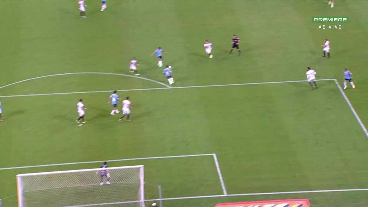 Desconforto muscular preocupa Mayk após vitória do Grêmio; jogador passará por exames.