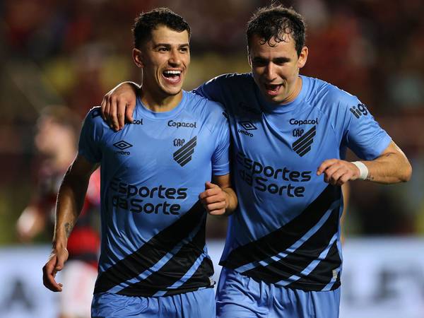 Vitor Bueno e Pablo vivem alta no Athletico após passagens sem brilho no São Paulo