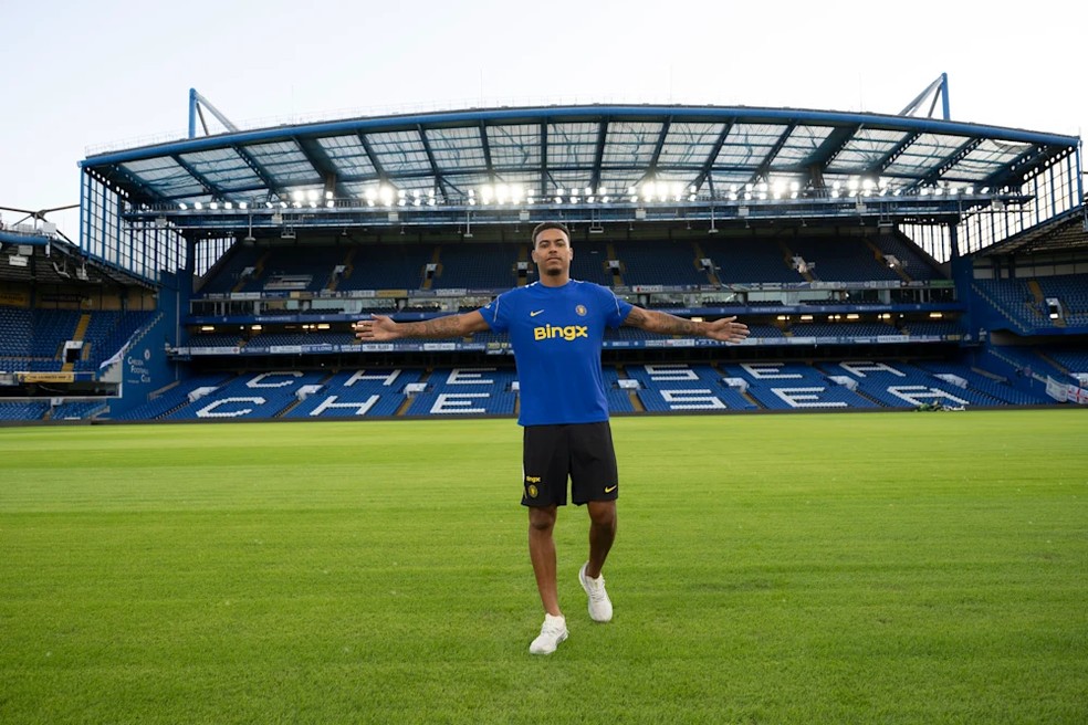 Morgan Rogers é o novo reforço do Chelsea — Foto: Divulgação/Chelsea