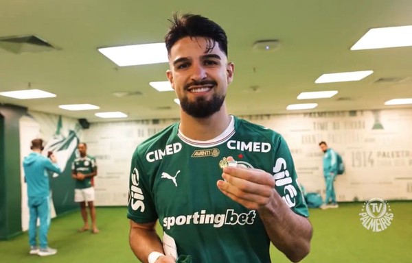 Palmeiras homenageia craques convocados para Copa do Mundo com presente! Confira