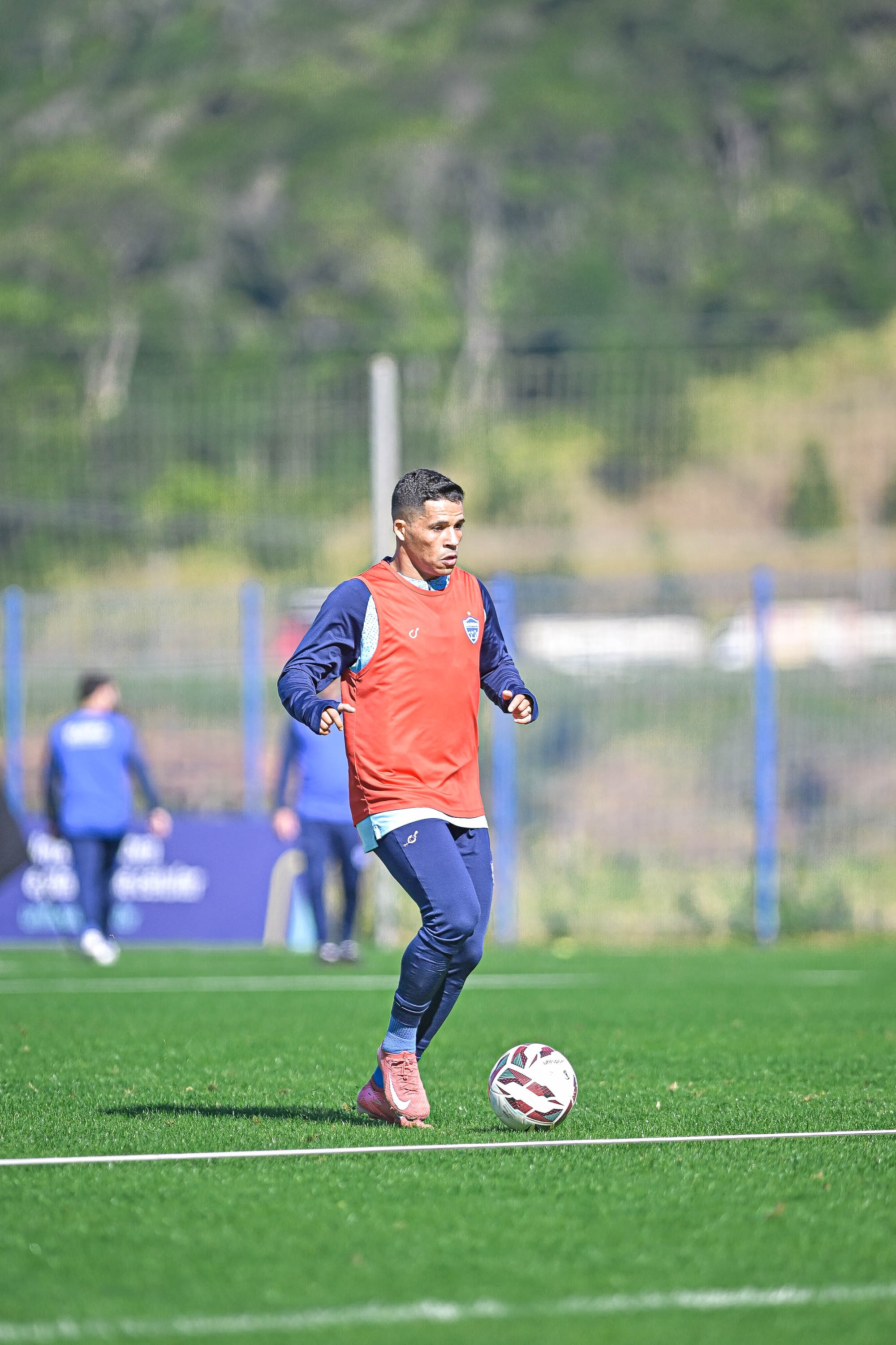 Barra anuncia lateral ex-Santa Cruz para a Série C