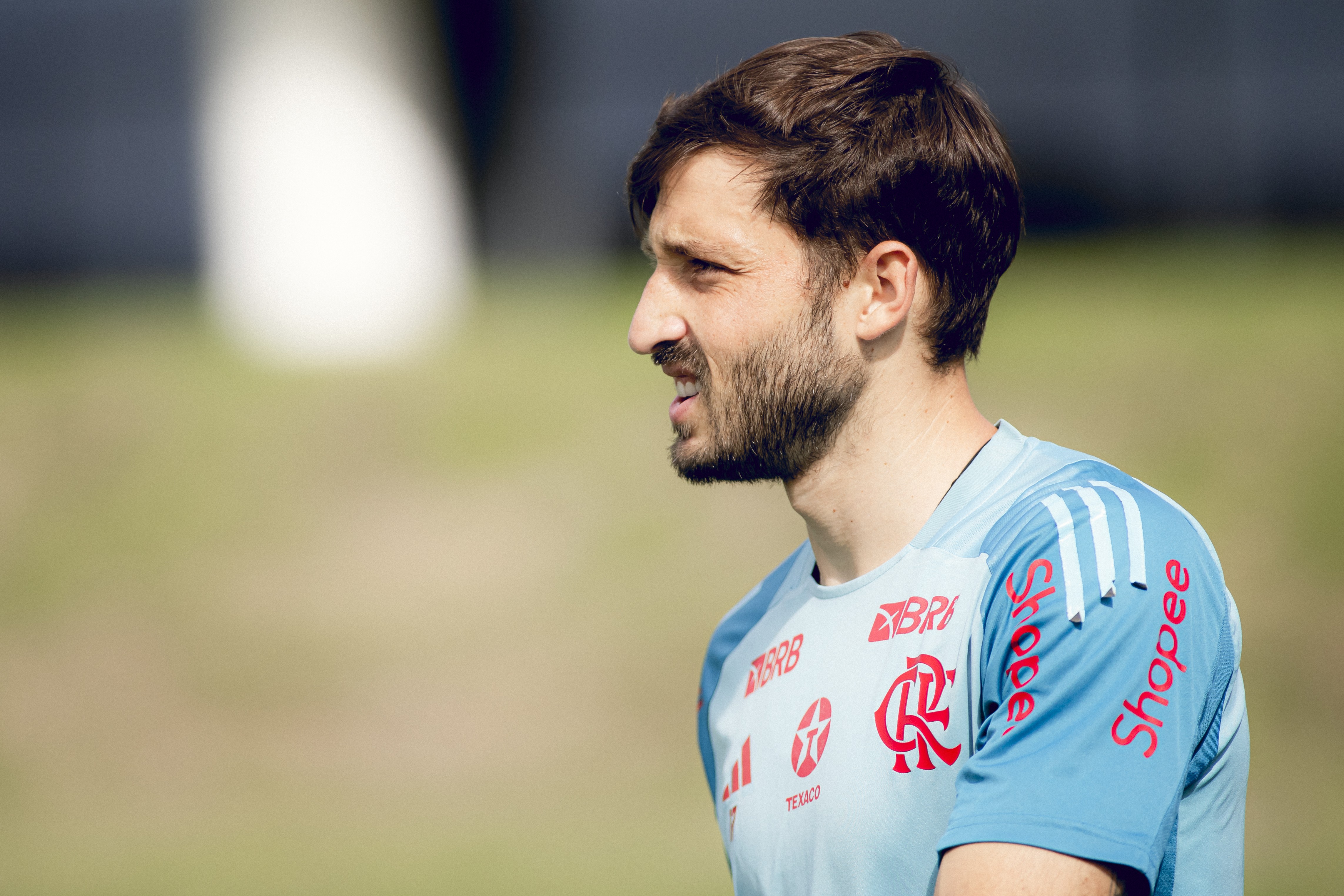 Cruzeiro tenta contratação de Matías Viña, lateral do Flamengo emprestado ao River