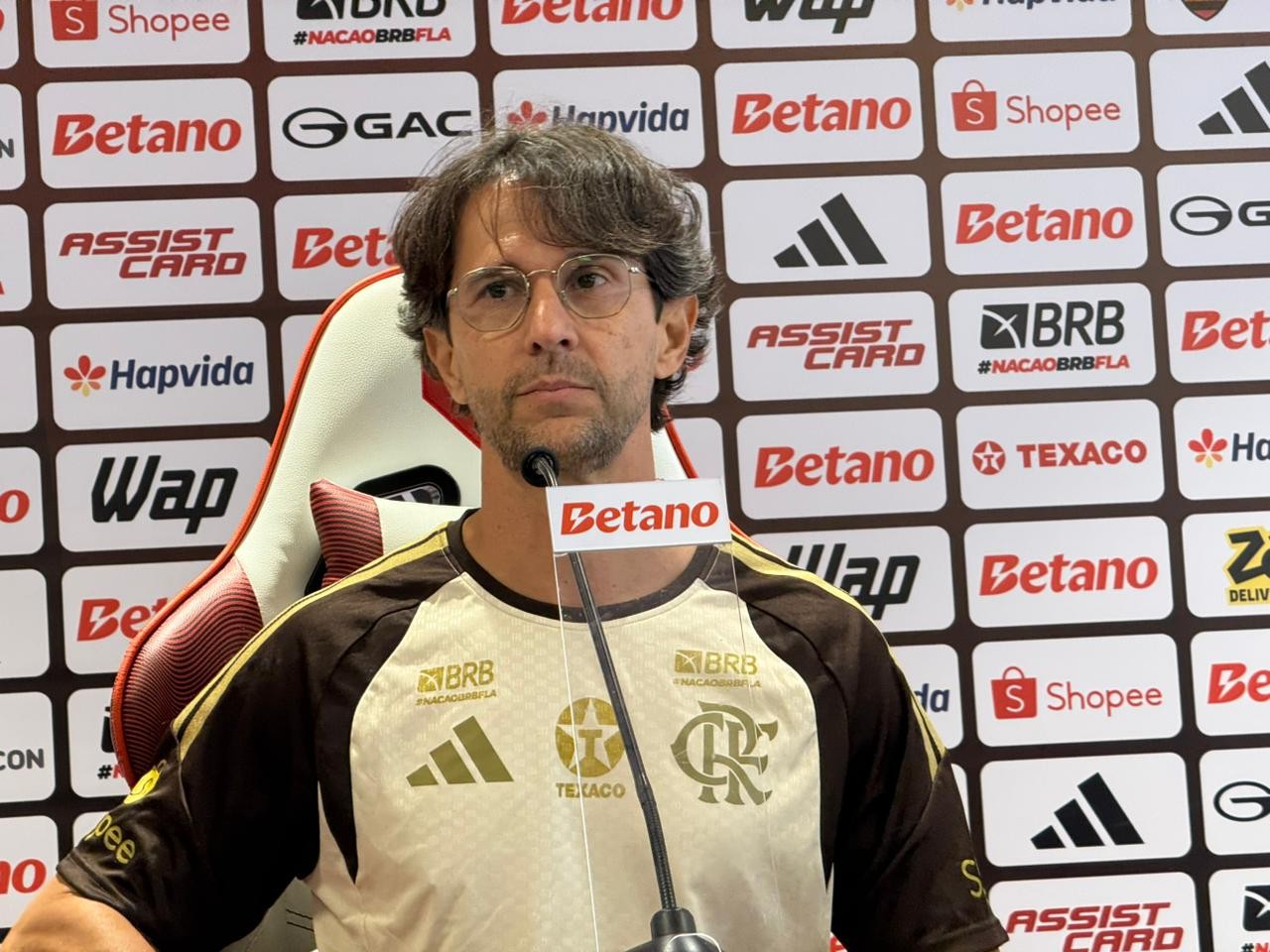 Novo comandante do sub-20 do Flamengo discute visão com Jorge Jesus e planeja integração com o time principal
