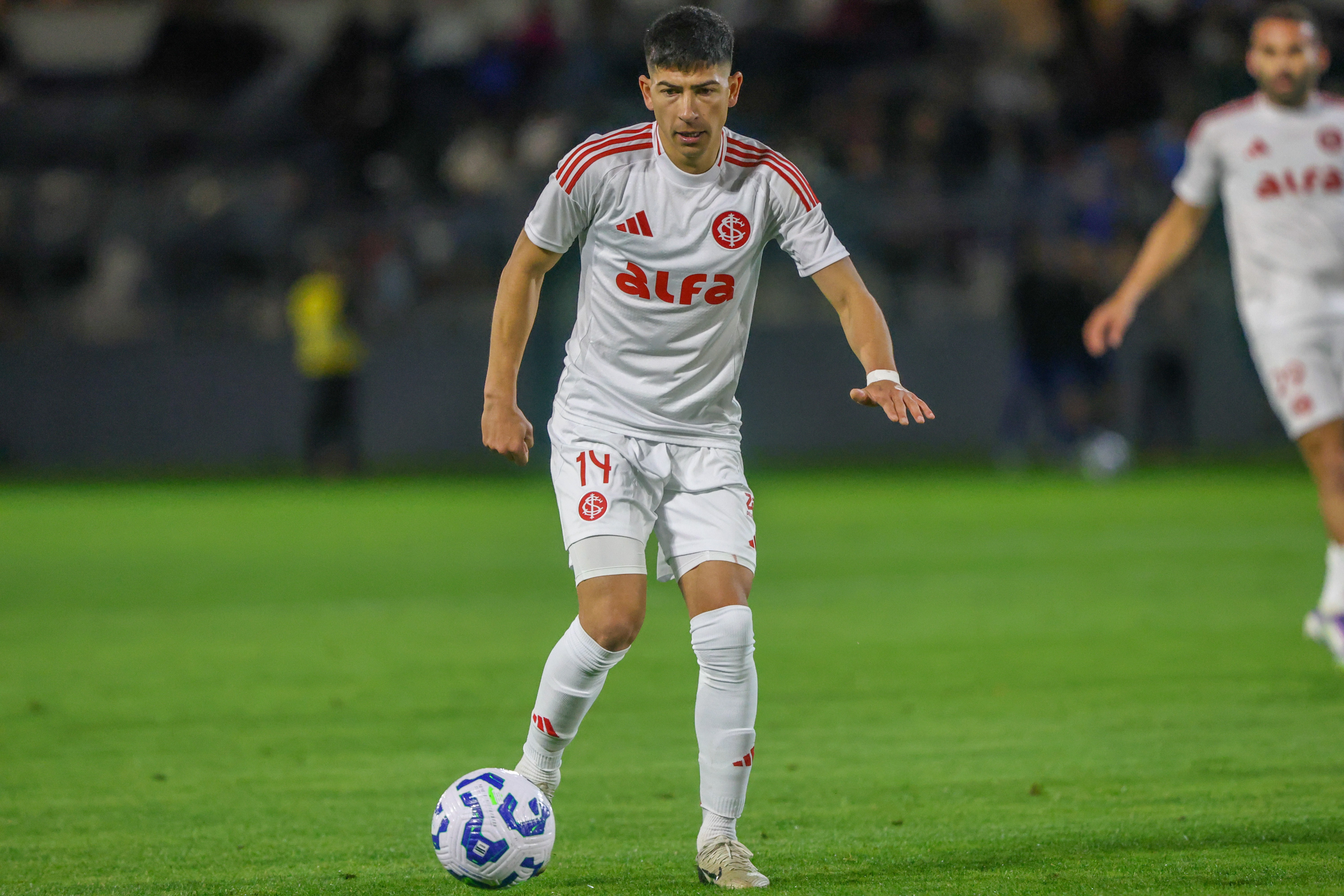 Alan Rodríguez deve ser a novidade do Inter contra o Flamengo | Ge