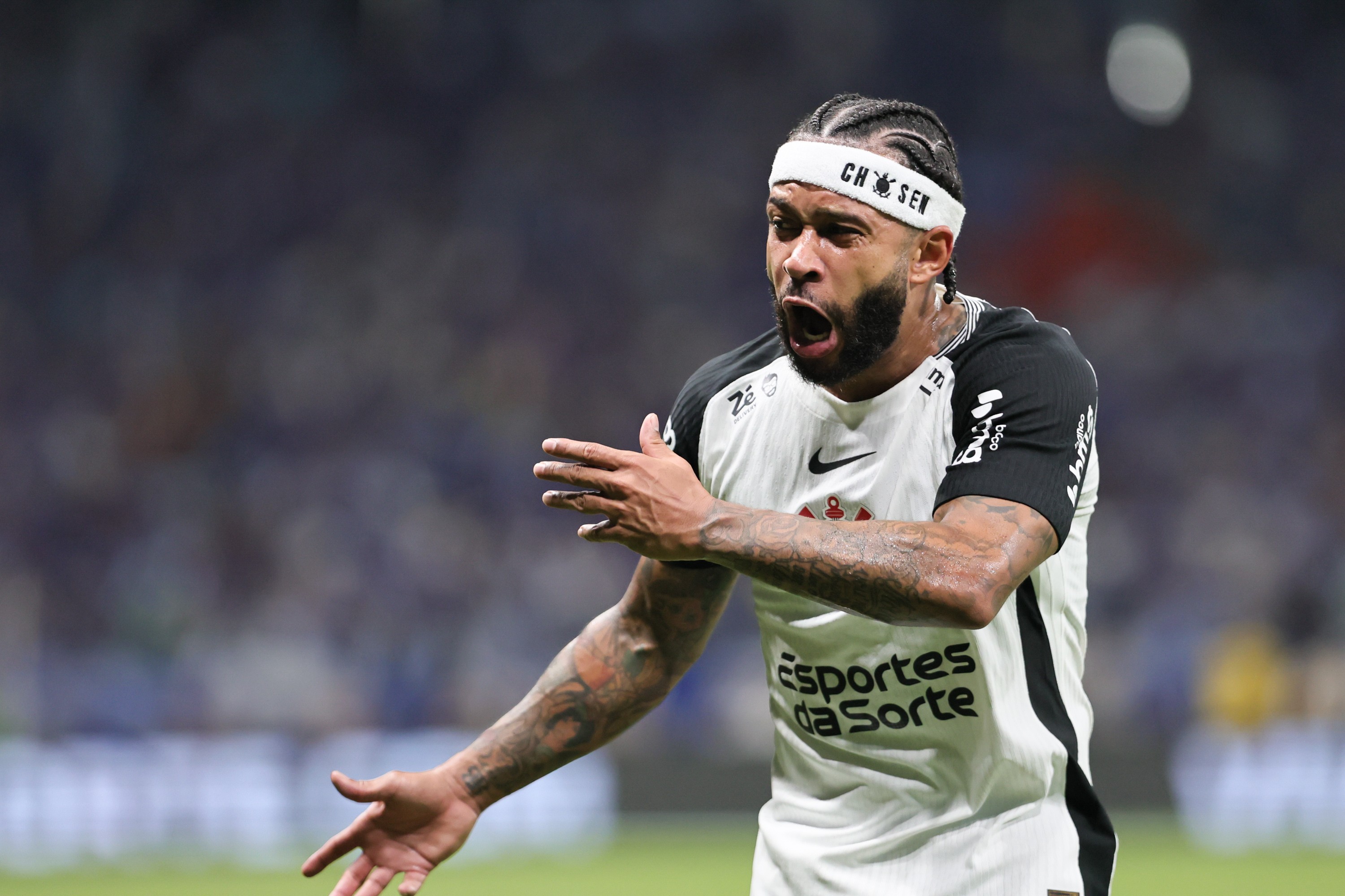 Memphis brilha e exalta vitória do Corinthians: 