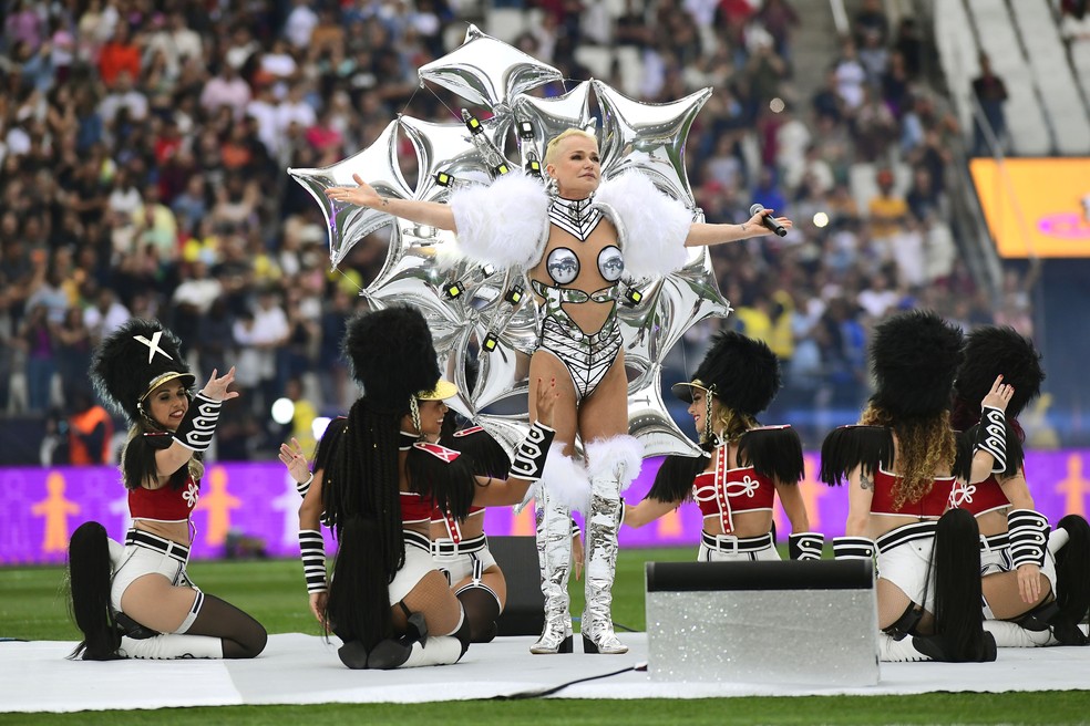 Show da Xuxa no Futebol da Esperança — Foto: Marcos Ribolli