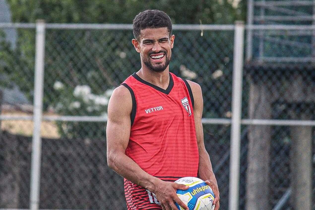Meia Gustavo Tonoli é o novo reforço do Sergipe para 2027