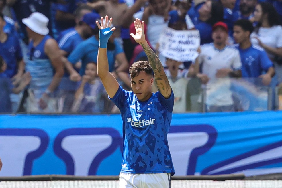 Kaio Jorge comemora gol pelo Cruzeiro — Foto: Gilson Lobo/AGIF