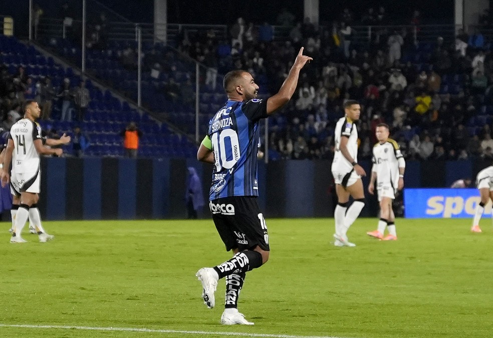 Sornoza comemora gol pelo del Valle � Foto: REUTERS/Cristina Vega