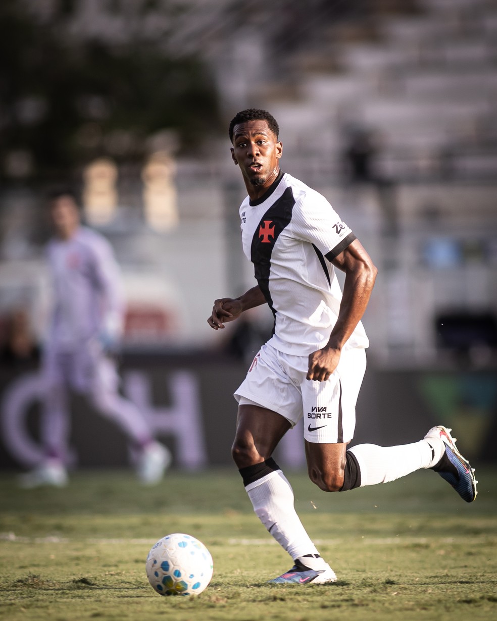 Cuesta em ação em Vasco x Atlético-MG