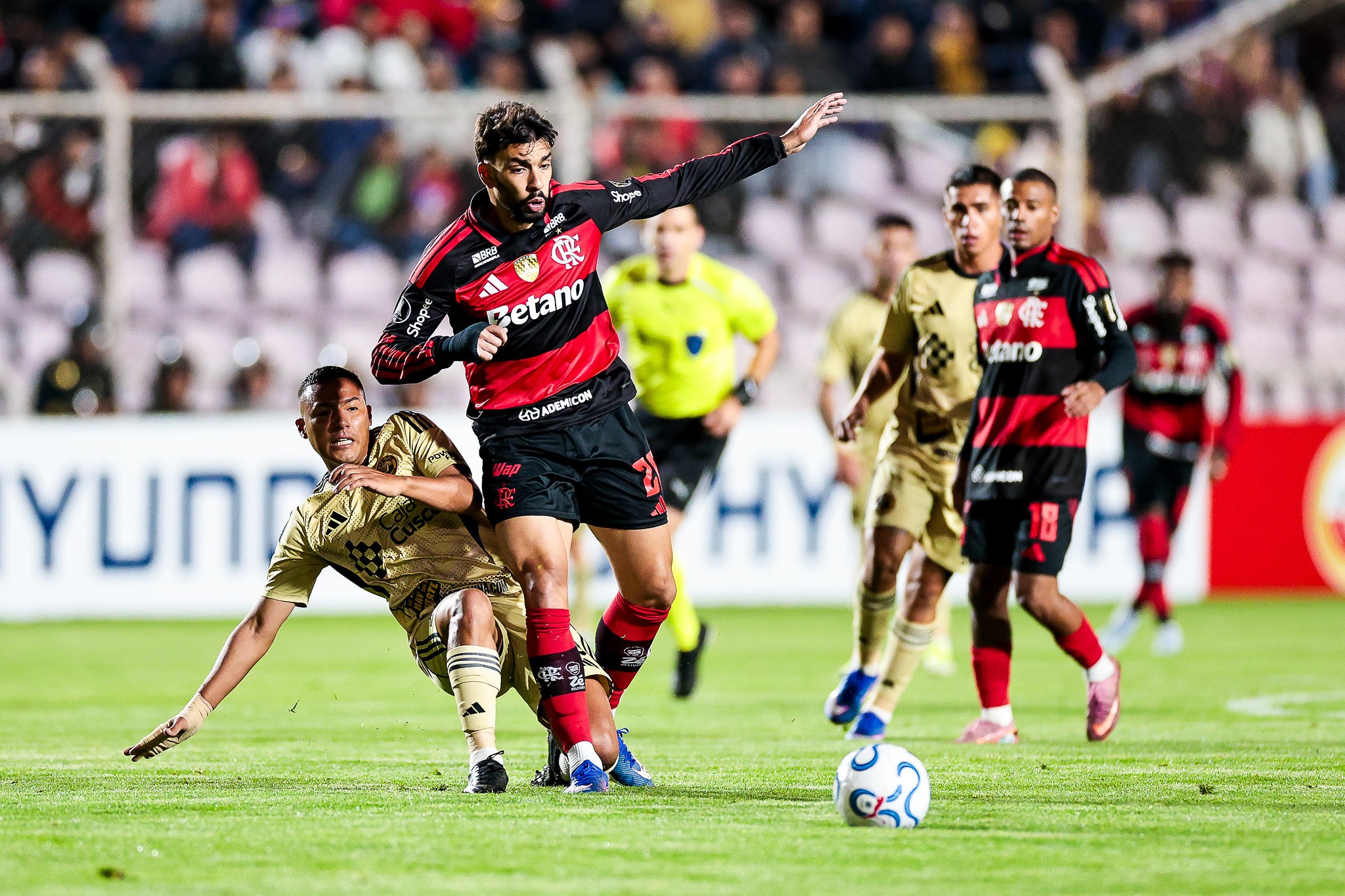 Flamengo preenche lista perfeita de desejos na estreia da Libertadores | Ge