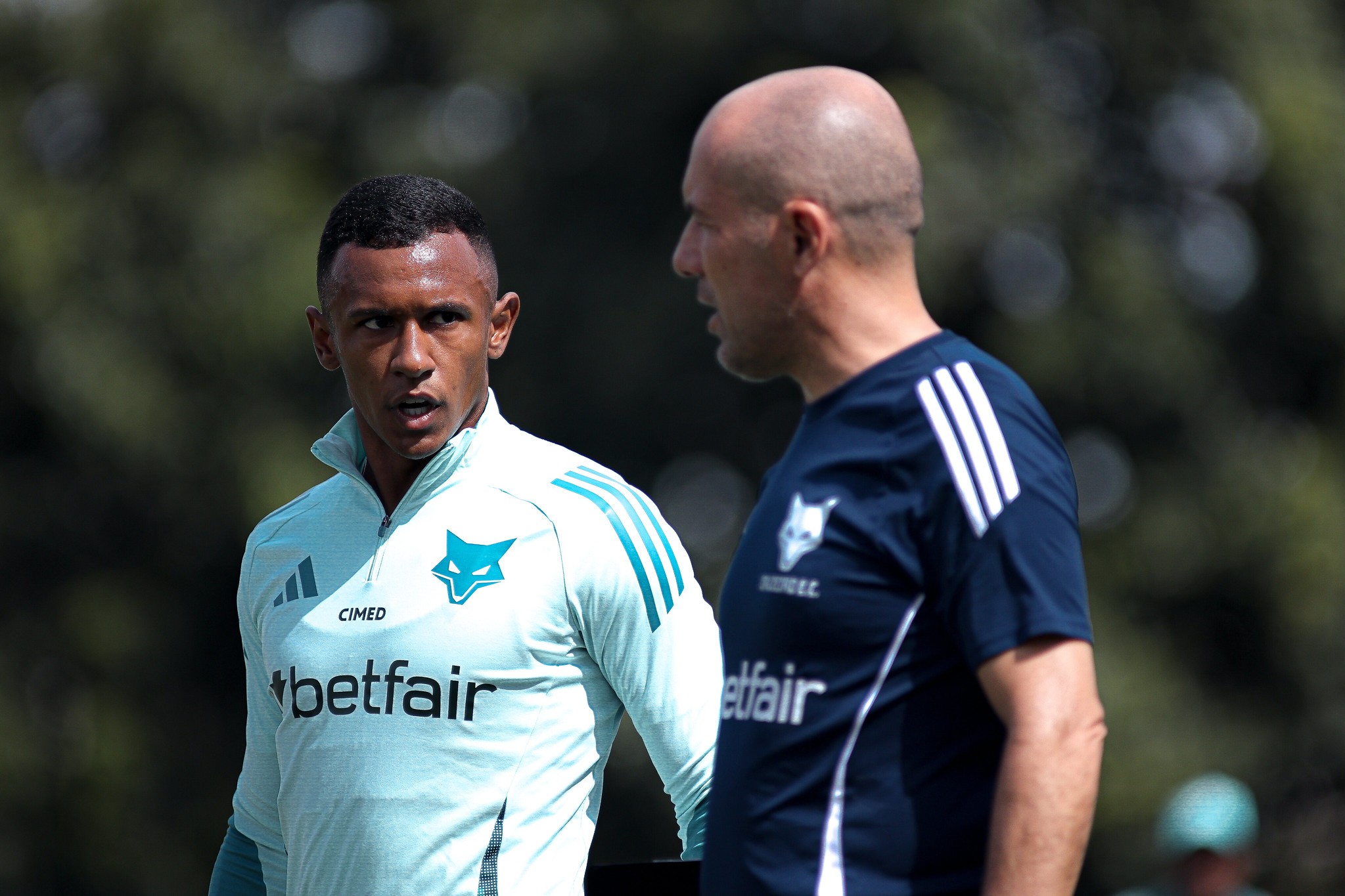 Cruzeiro encaminha compra de Marquinhos do Arsenal.