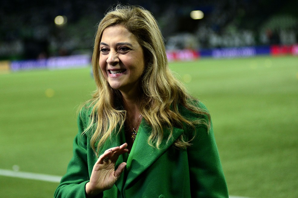 Leila Pereira antes de Palmeiras x River Plate  Foto: Marcos Ribolli