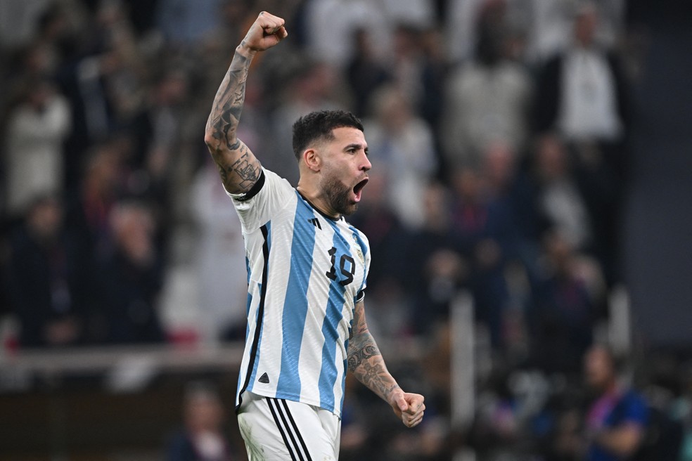 Nicolás Otamendi em ação pela Argentina na Copa do Mundo de 2022