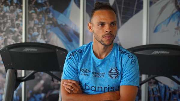 Braithwaite foca em conquistar títulos no Grêmio: Ganhar as copas