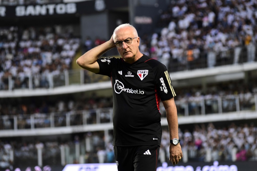 Dorival Júnior em Santos x São Paulo — Foto: Marcos Ribolli