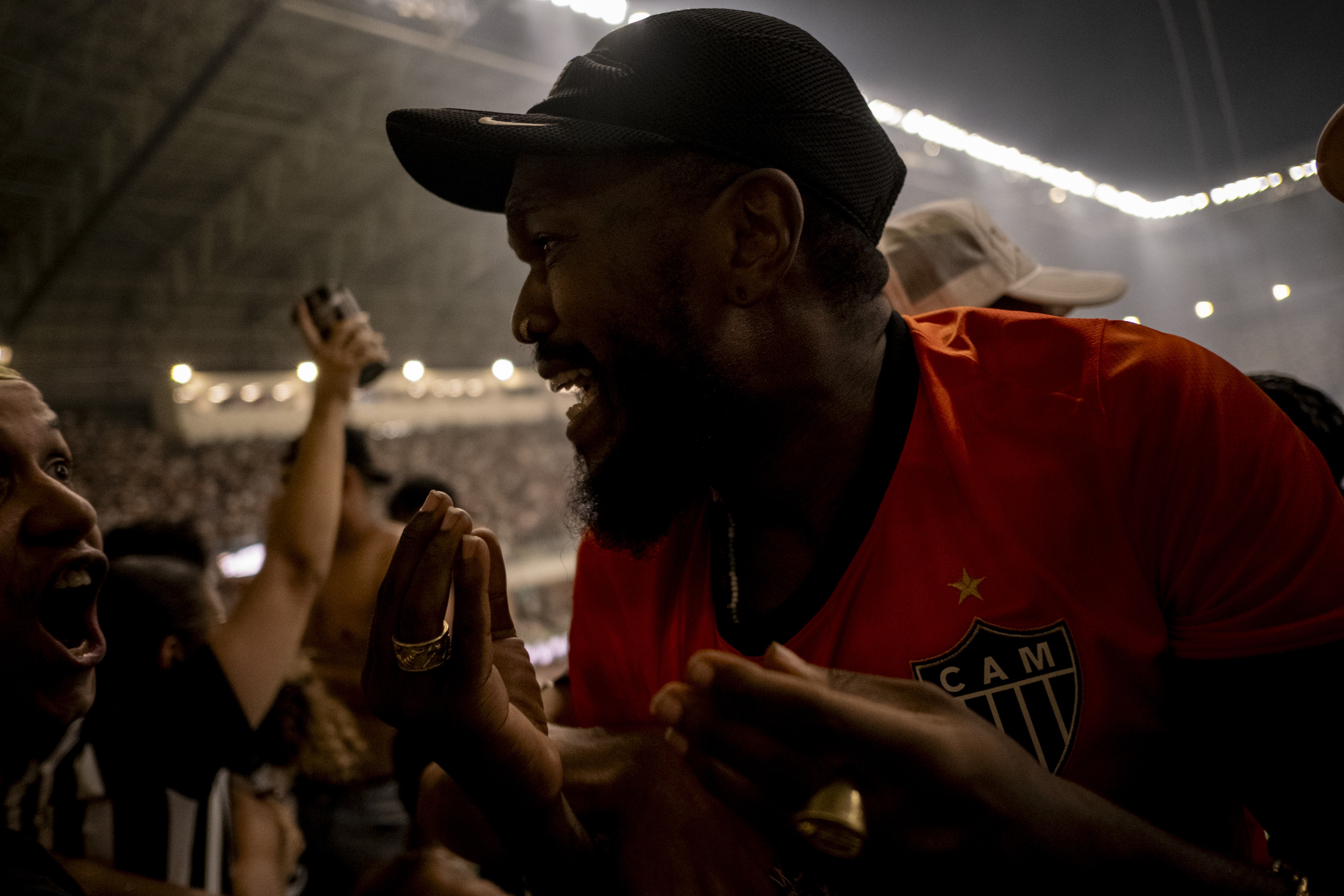 Atlético-MG apresenta camisa 3 inspirada na "Rua de Fogo"; veja fotos