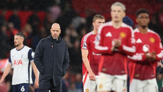 Ameaçado no Manchester United, Ten Hag diz: "Essa situação não me causa pânico"