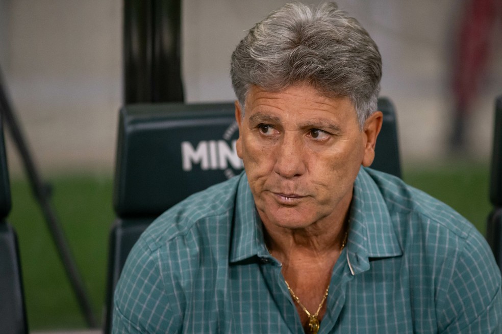 Renato Portaluppi em empate do Grêmio com o Cruzeiro — Foto: Gilson Lobo/AGIF