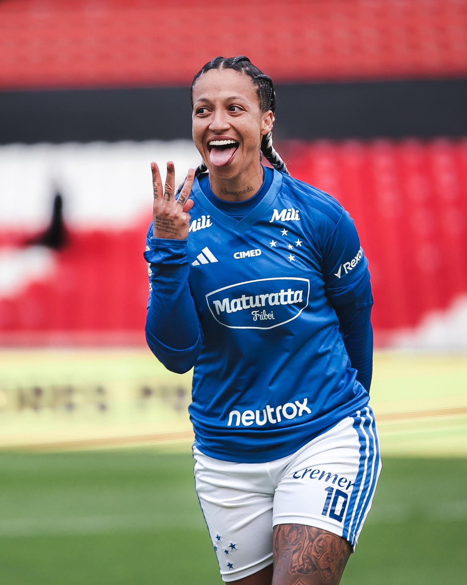 Byanca Brasil marca hat-trick pelo Cruzeiro e assume a artilharia da Libertadores; veja gols