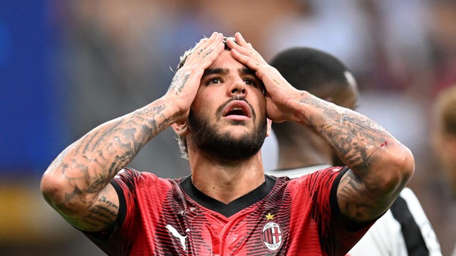 Milan massacra Newcastle, mas não sai do 0 a 0 em estreia na Champions -  Placar - O futebol sem barreiras para você