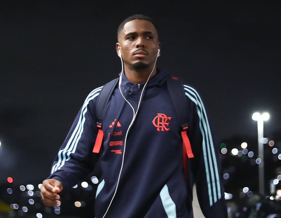 Evertton Araújo deve substituir Jorginho no Flamengo contra o Atlético-MG — Foto: Gilvan de Souza/Flamengo