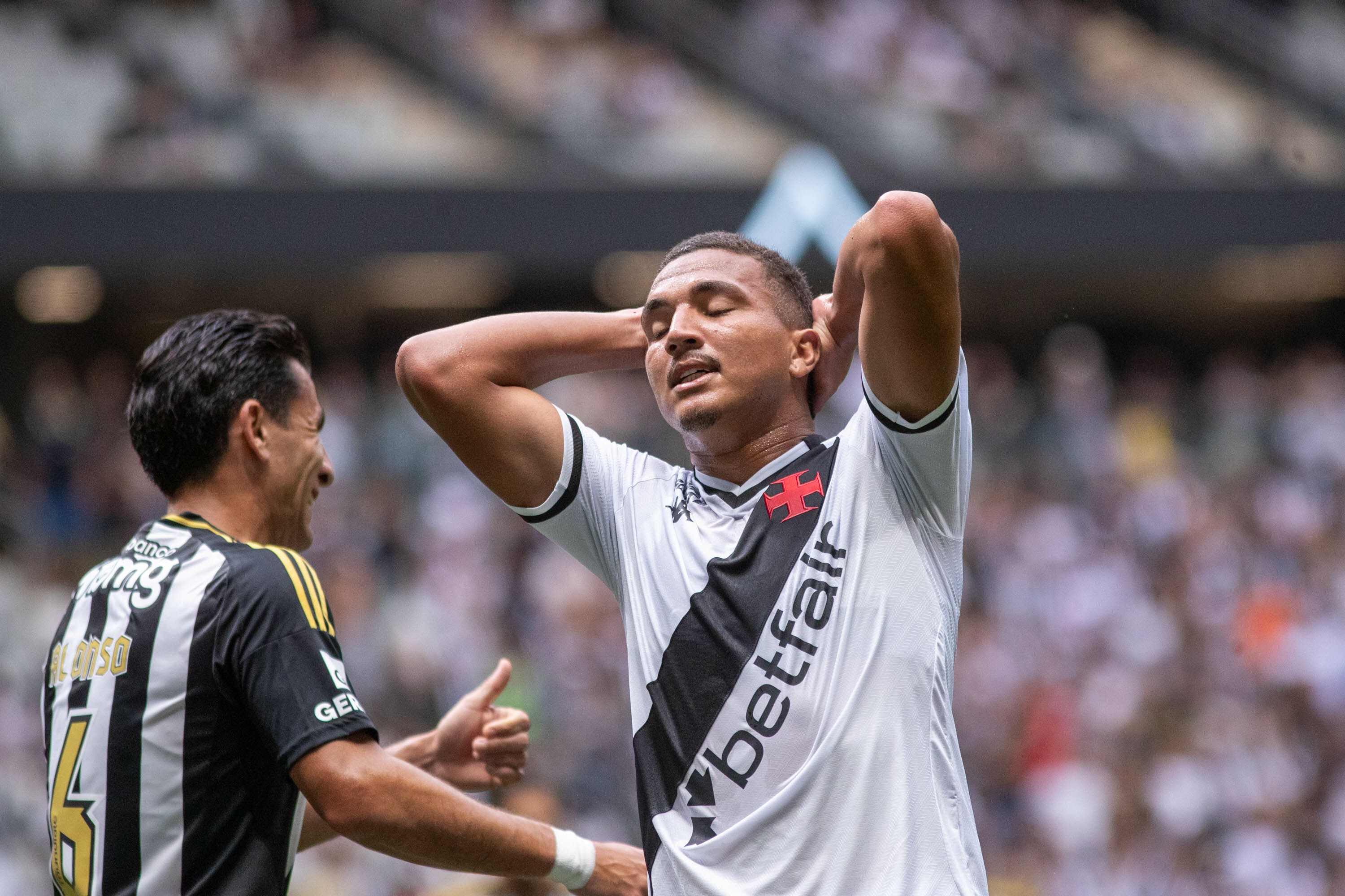 Mateus Carvalho se recupera de lesão e fica à disposição do Vasco após nove meses: "Novo começo"