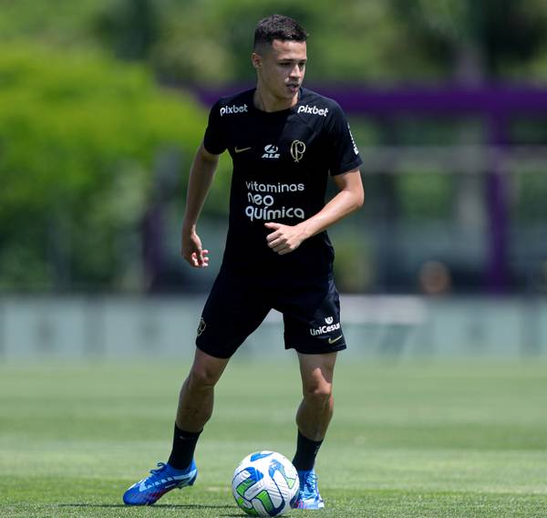 Cadê o Matheus Araújo? Meia faz dois jogos em 170 dias e avalia futuro no Corinthians