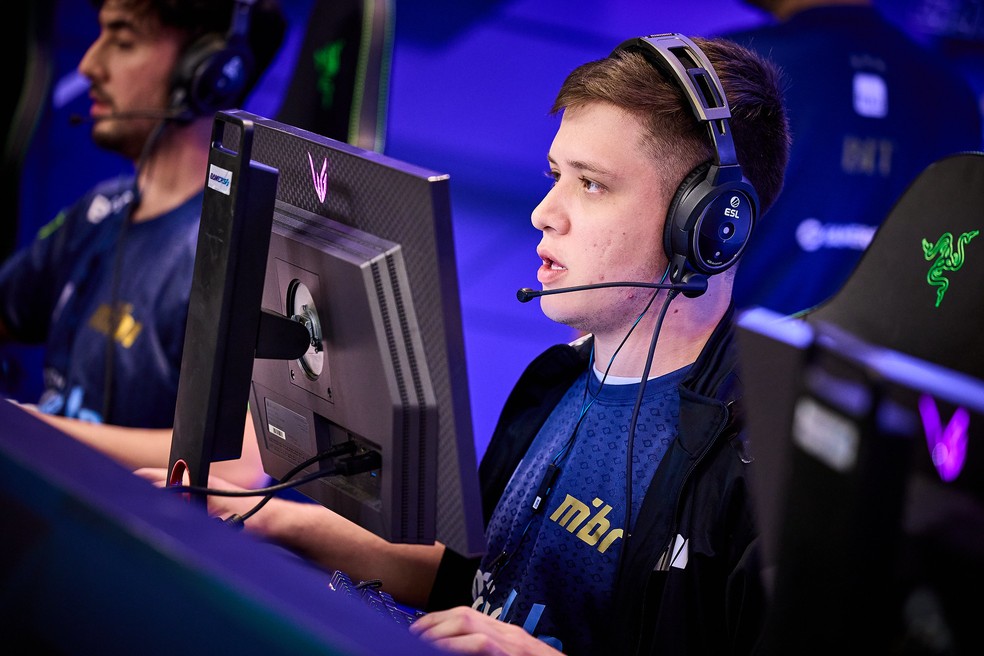 Exit, jogador do time de CS do MIBR, durante partida contra Vitality no Gamers8 — Foto: Igor Bezborodov/Gamers8