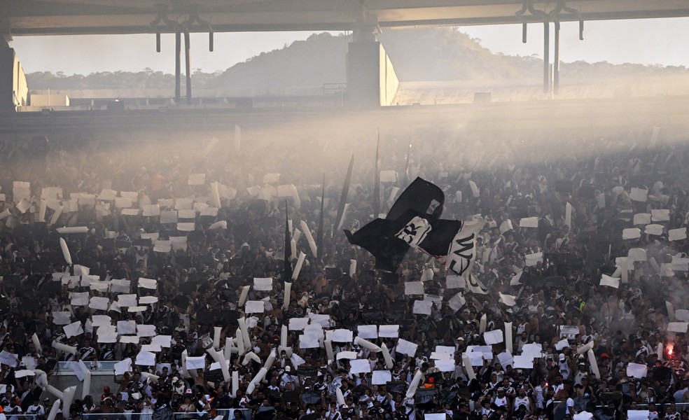 Maracanã cheio para o jogo decisivo da Copa do Brasil — Foto: André Durão