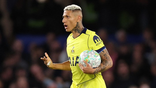 Vasco busca acordo com Tottenham por Richarlison