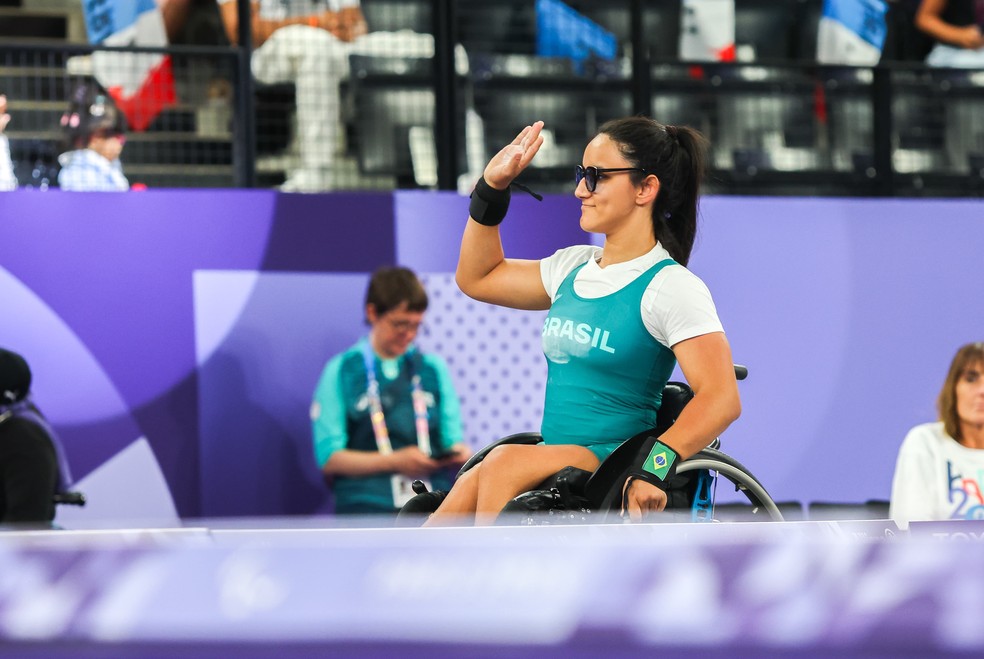 Mineira Lara Lima conquistou a primeira medalha paralímpica da carreira — Foto: Ana Patrícia/CPB
