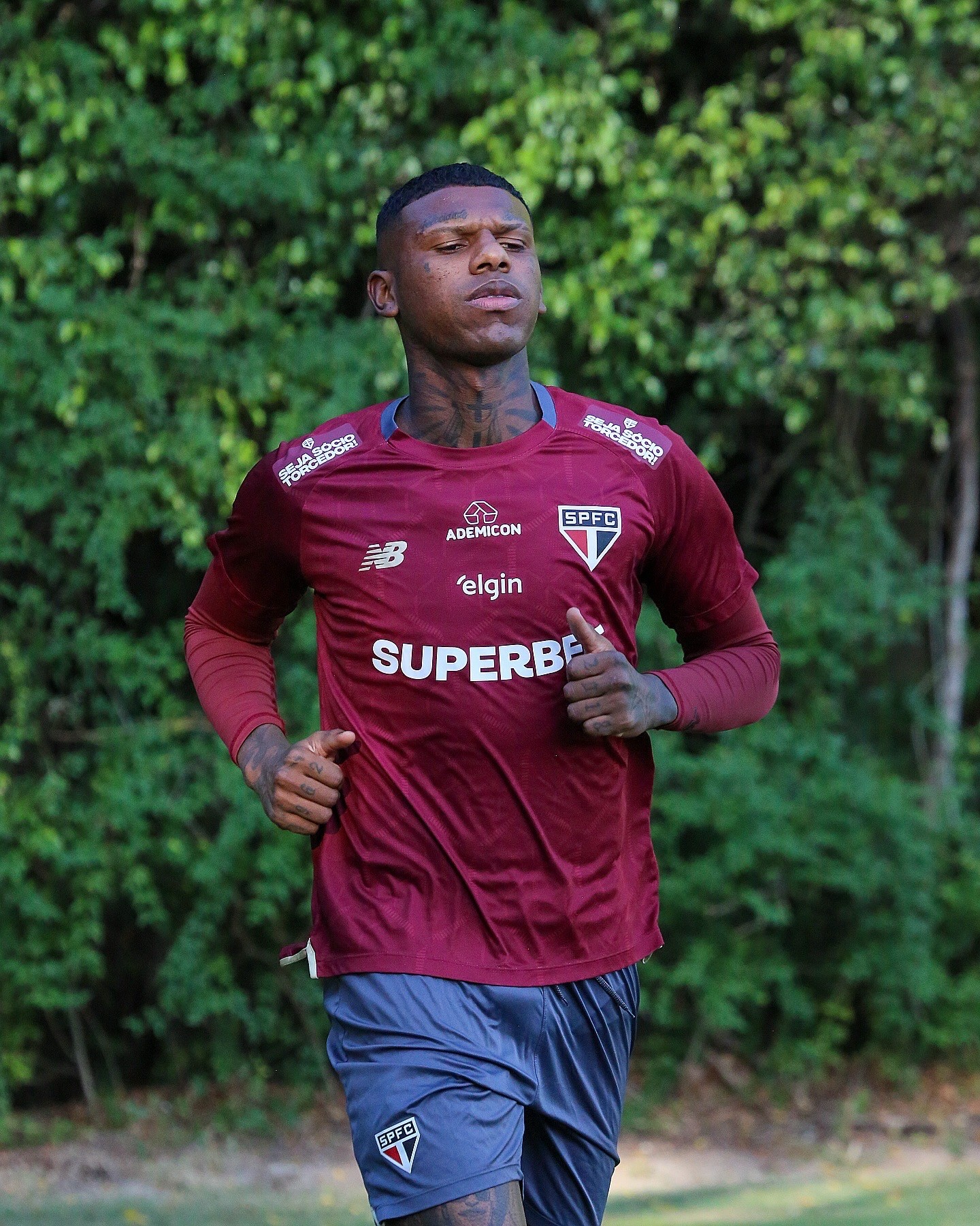 São Paulo retoma atividades e se prepara para duelo contra o Vasco