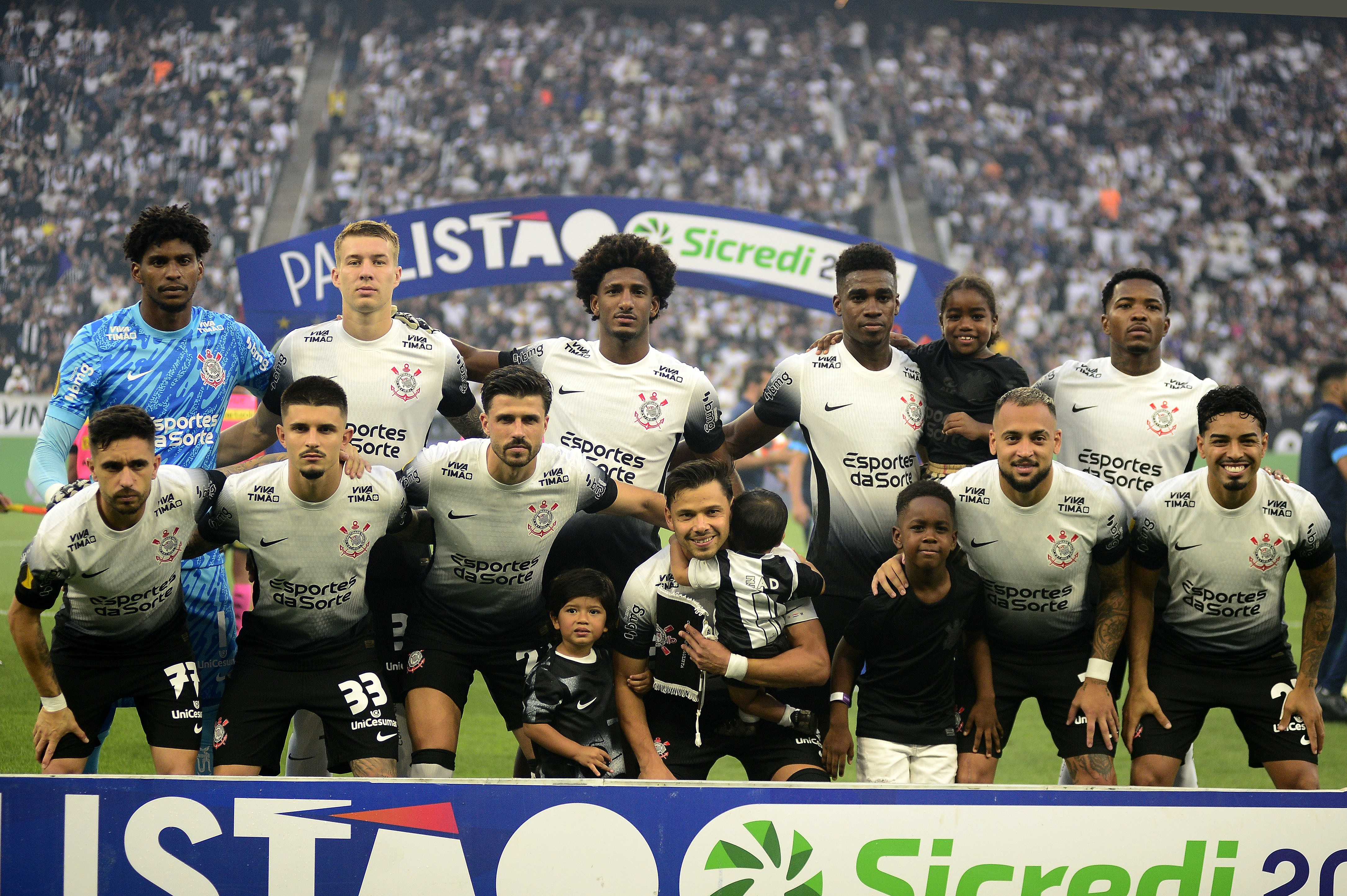 Atuações do Corinthians: Romero se destaca com dois gols; confira as notas.