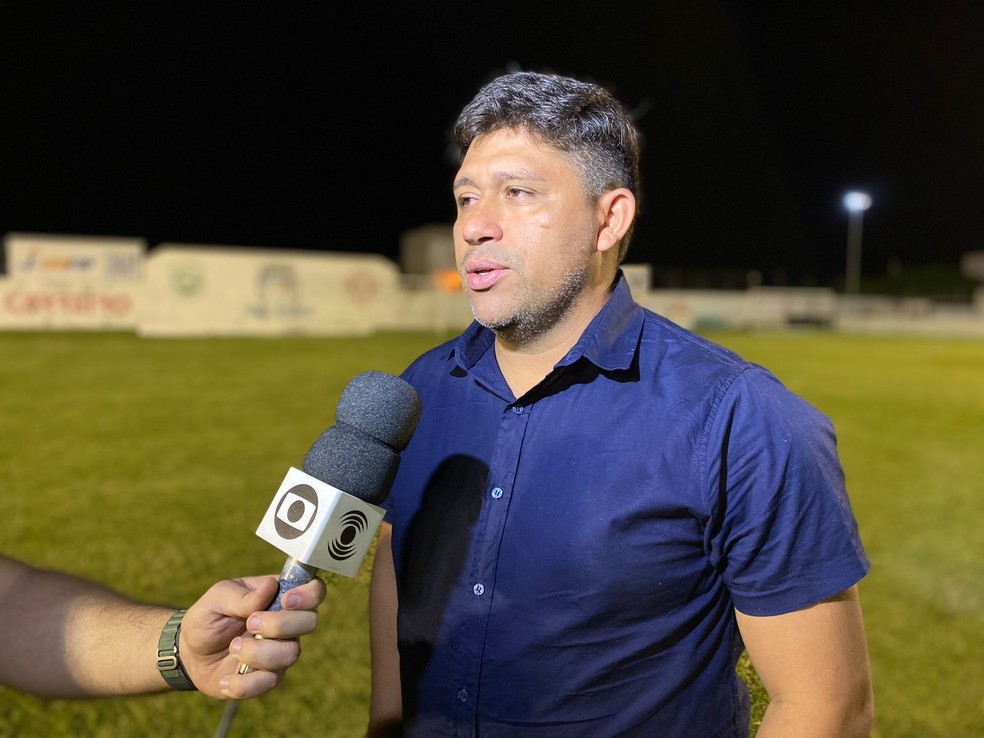 Michel Lima, técnico do Oeirense — Foto: Zé Filho / Nacional de Patos