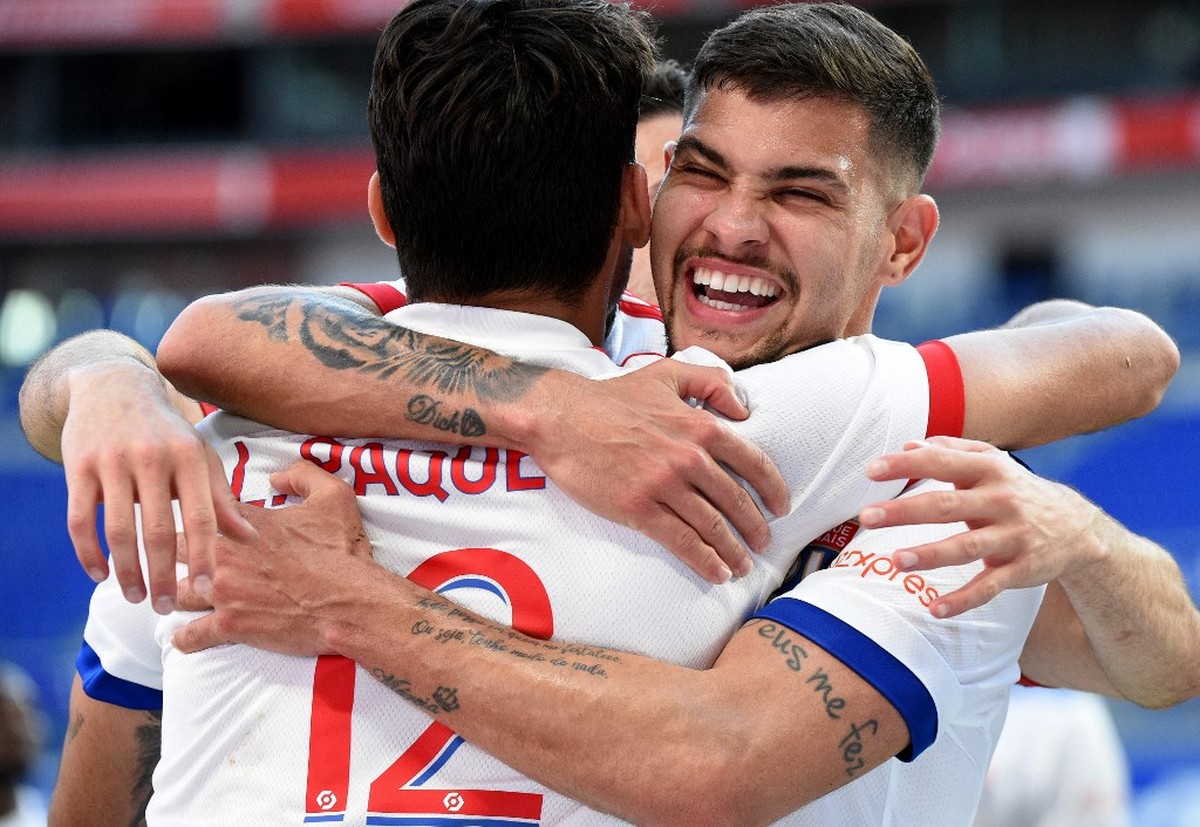 Brasil Lyonnais: Sem sustos, Lyon passa pelo Reims em jogo em que Bruno  Guimarães marcou seu primeiro gol com a camisa do clube