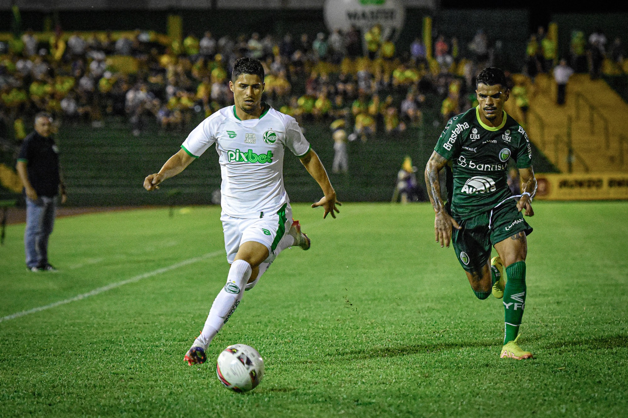 Guarani espera chegada de Daniel Guedes para confirmar lateral-direito ...