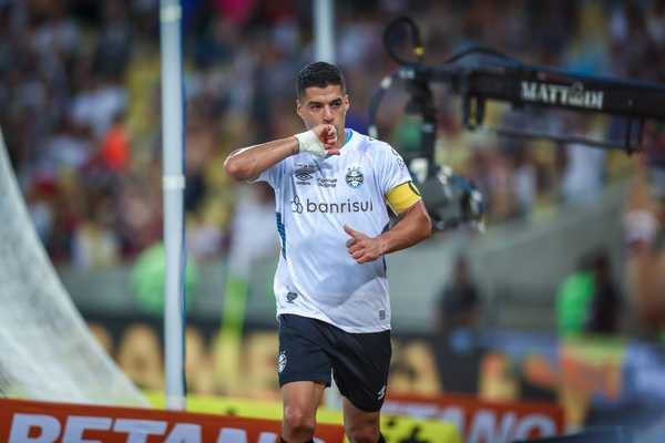 Suárez tem despedida perfeita do Grêmio com gols no Maracanã: Vim me divertir