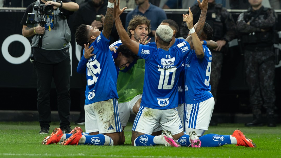 Imagem ilustrativa sobre Cruzeiro vence Corinthians com 'mistão' e web não perdoa: 'Vexame em Itaquera'