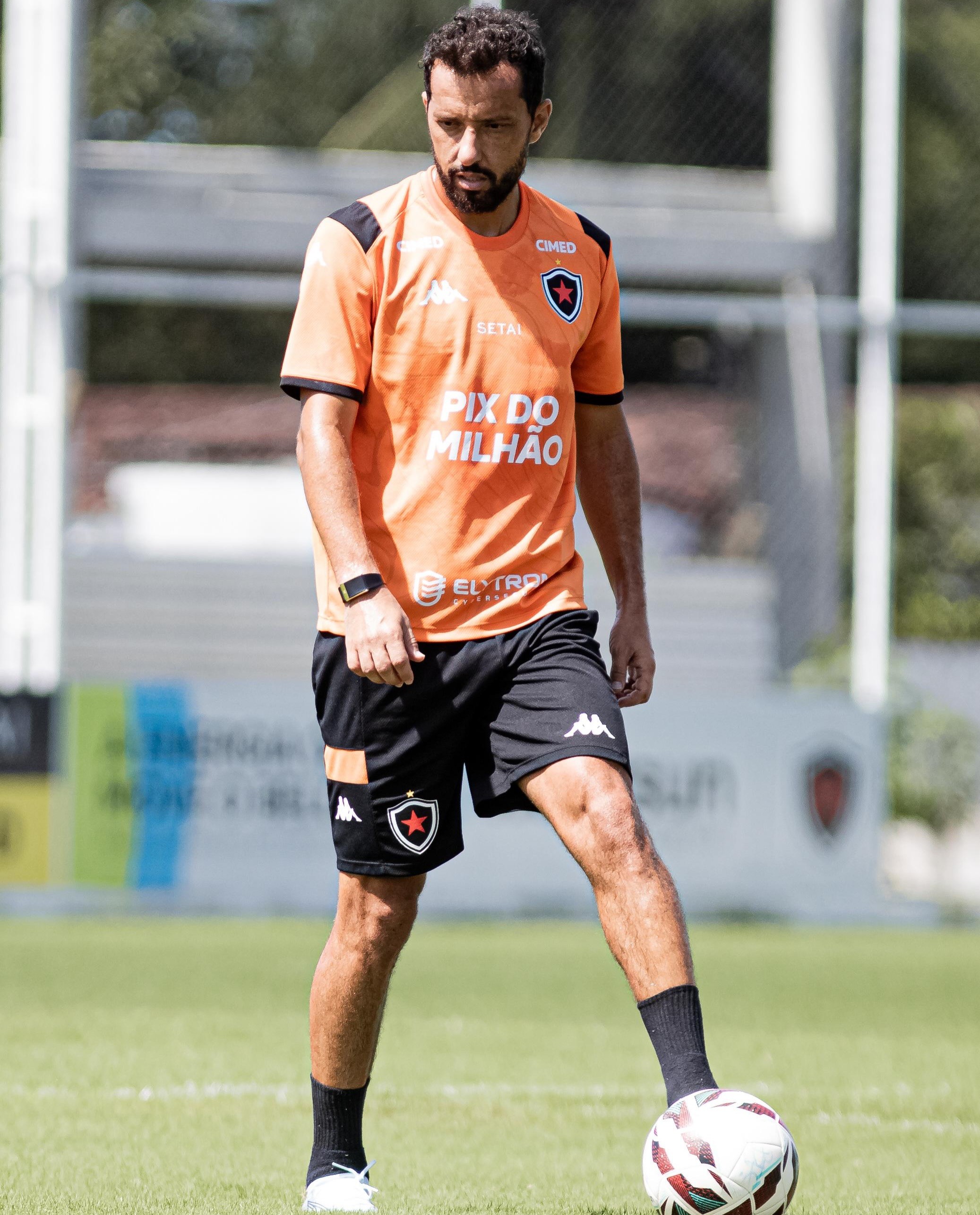 Botafogo-PB não terá Nenê e Jhonata Varela contra o Anápolis; Felipe Azevedo segue fora