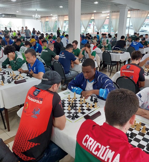 Xadrez dos Jogos Abertos de SC reúne os 10 melhores atletas do Brasil:  Nível absurdamente alto, jogos abertos de santa catarina