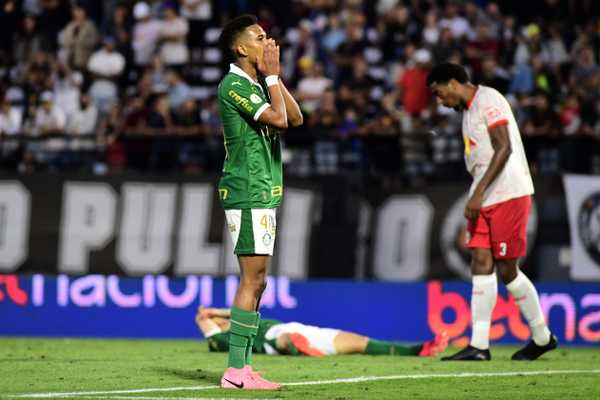 Ineficácia ofensiva persiste como obstáculo para o Palmeiras, segundo Abel.