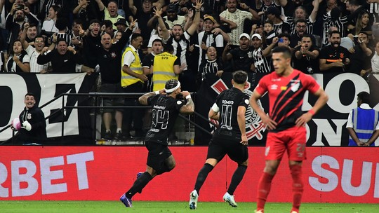 Athletico é goleado pelo Corinthians, entra no Z4 do Brasileiro e amplia crise  - Foto: (Marcos Ribolli)