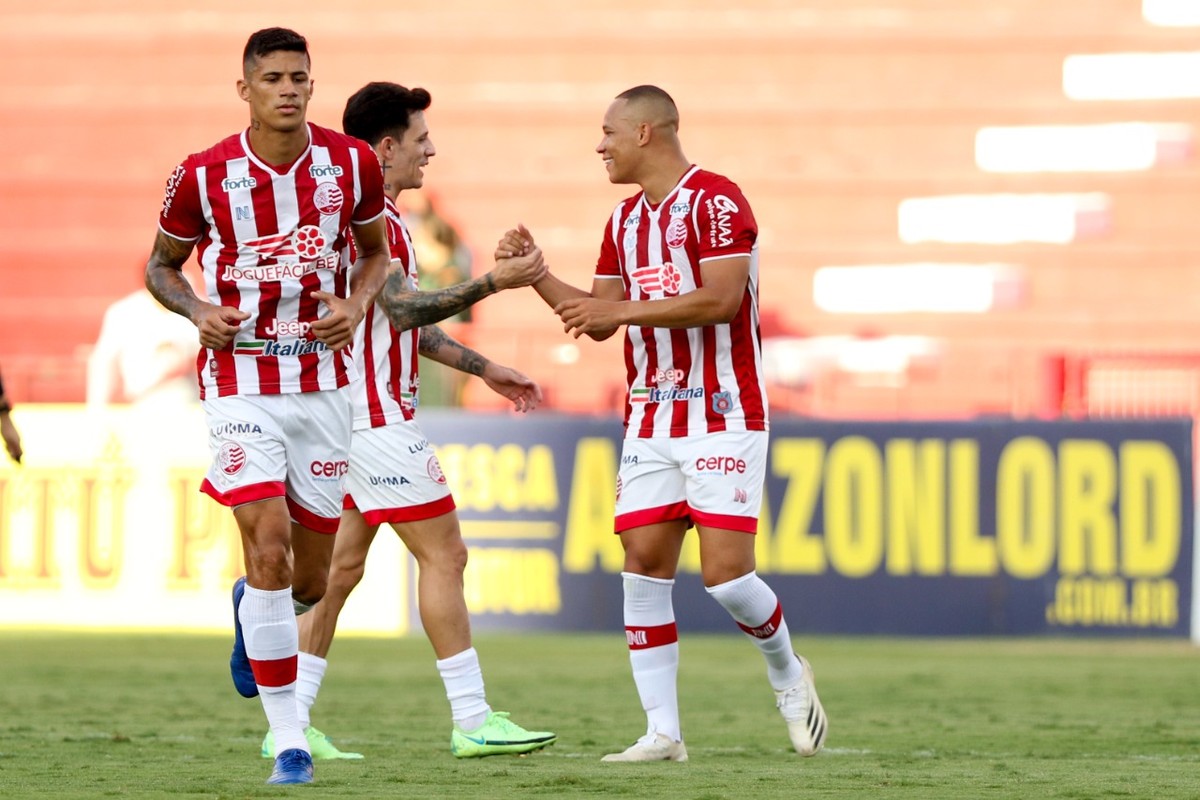 Caio Dantas chega ao Náutico e é mais um reforço do Timbu para