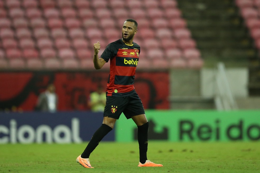 Artilheiro da Série B do ano passado, Gustavo Coutinho é um dos goleadores da Copa do Nordeste até aqui — Foto: Marlon Costa/Pernambuco Press