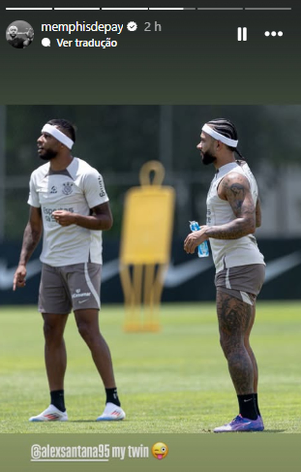 Memphis brincou com a semelhança com Alex Santana no Corinthians