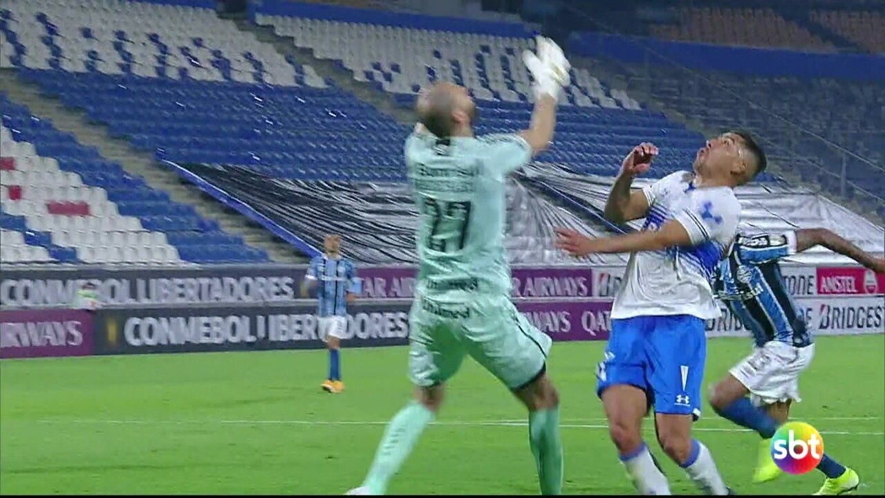 Universidad Católica: O Carrasco dos Clubes Brasileiros e a Dupla Icônica da Era de Ouro Chilena