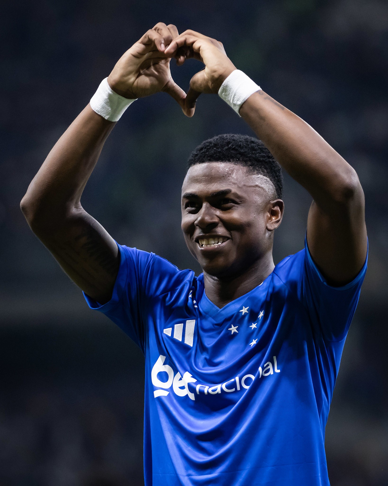 Neyser Brilha e Transforma Destino do Cruzeiro na Libertadores