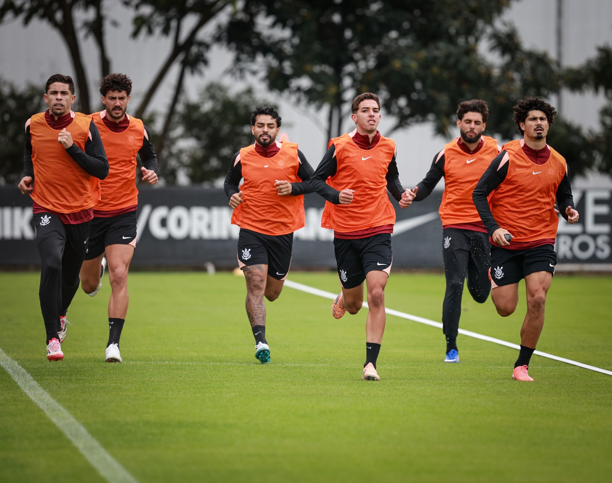 Corinthians reinicia atividades após férias e lida com desfalques importantes