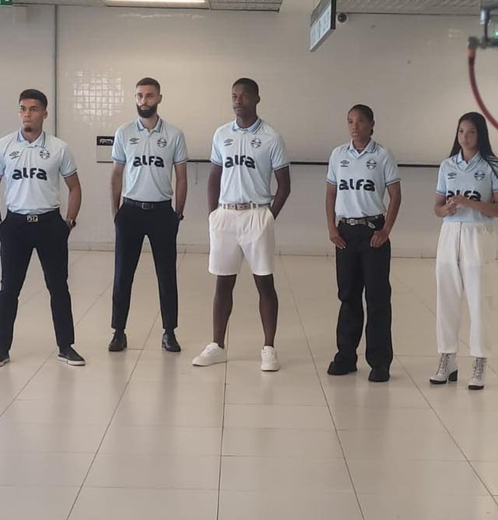 Imagem da nova segunda camisa do Grêmio que circula nas redes sociais